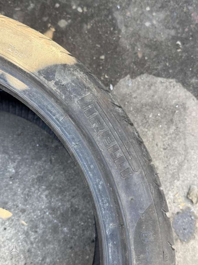 Pirelli P ZERO, летние 255/35 R18