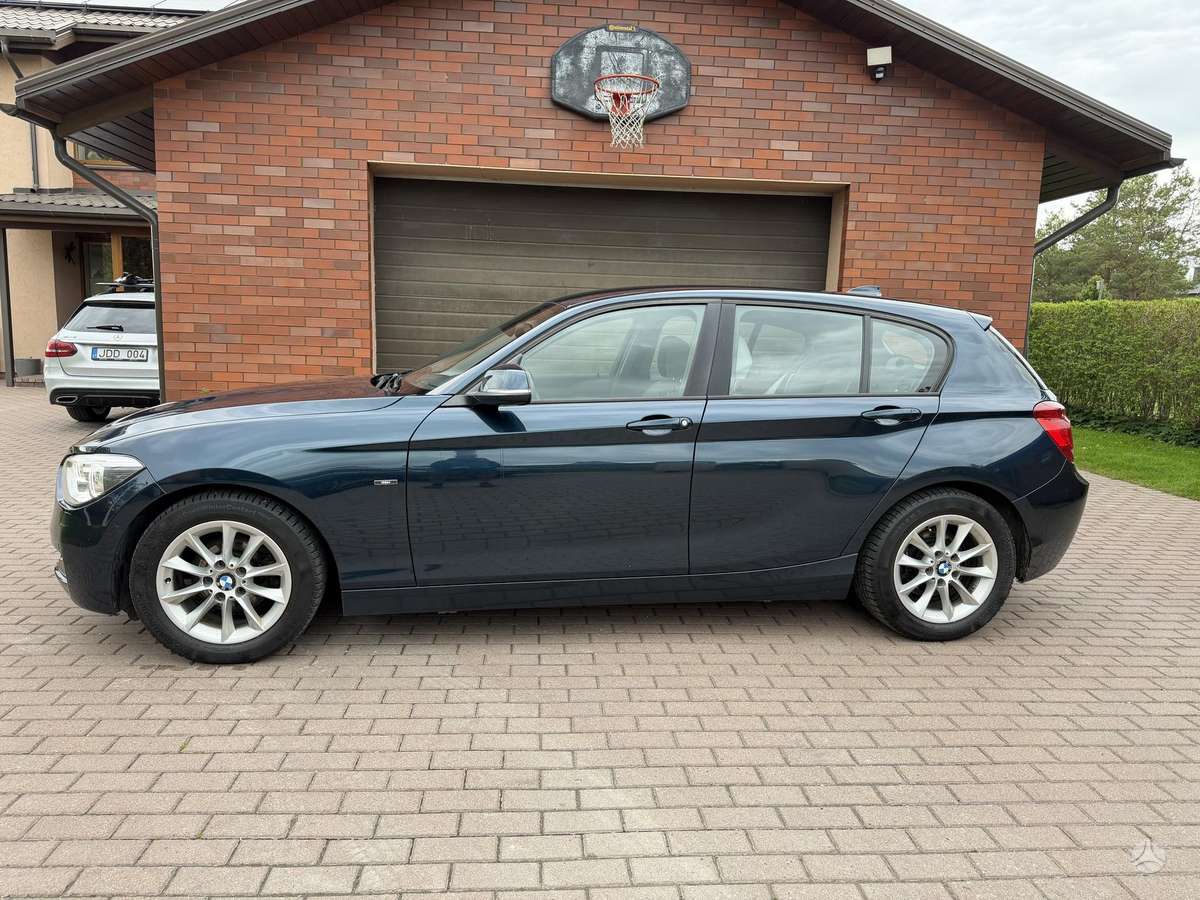 BMW 118, 2.0 l., Хэтчбек