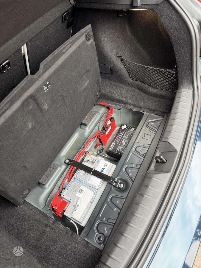 BMW 118, 2.0 l., Хэтчбек
