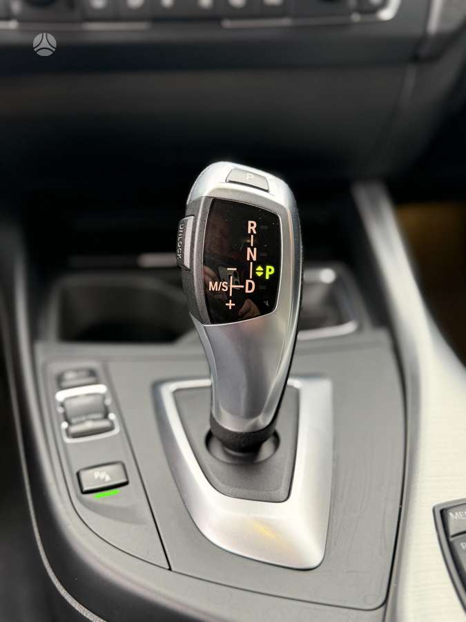 BMW 118, 2.0 l., hatchback