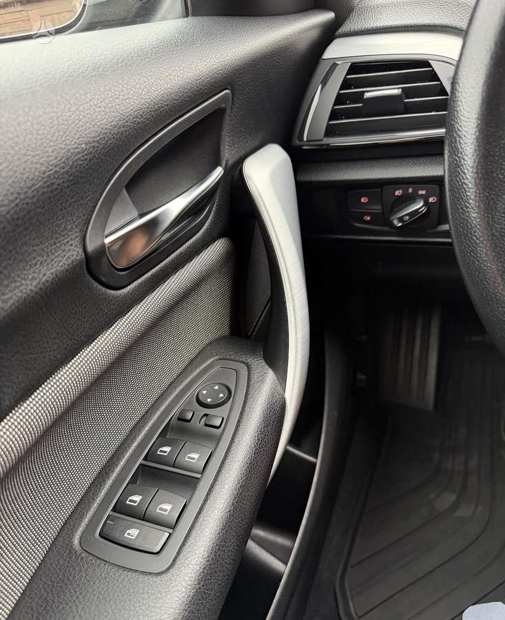 BMW 118, 2.0 l., Хэтчбек