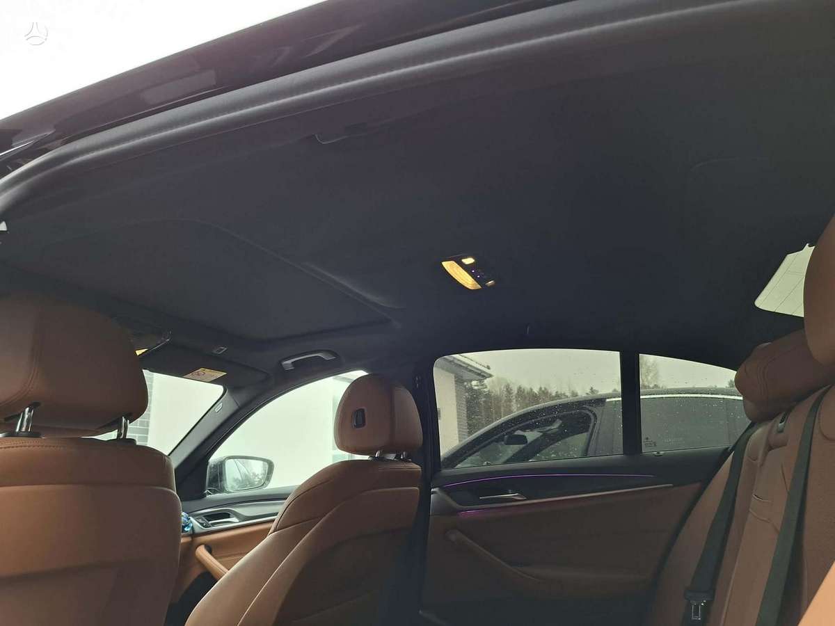 BMW 520, 2.0 l., Седан