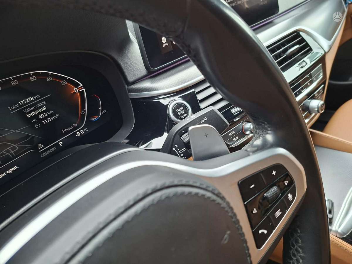 BMW 520, 2.0 l., Седан