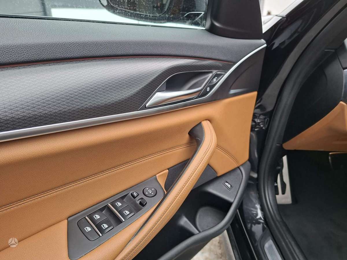 BMW 520, 2.0 l., Седан