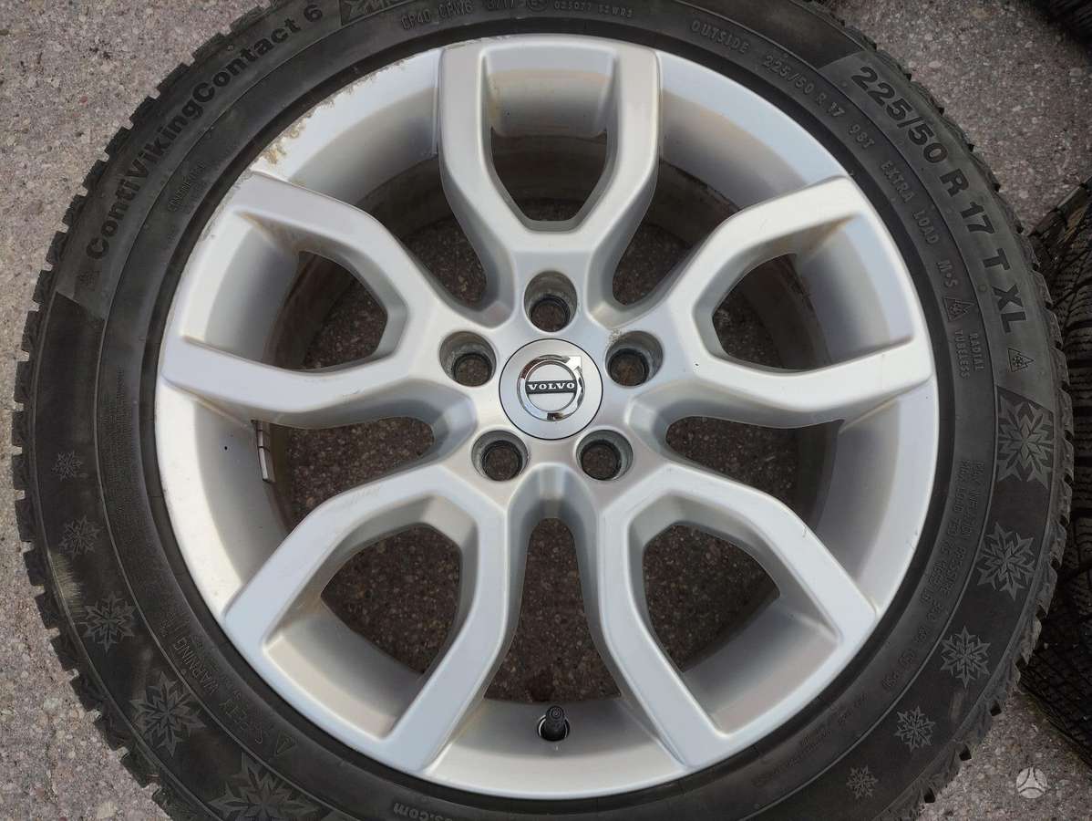 Volvo, lengvojo lydinio, R17