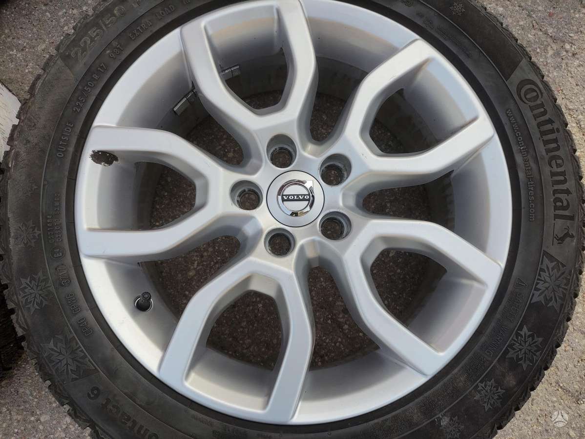 Volvo, lengvojo lydinio, R17