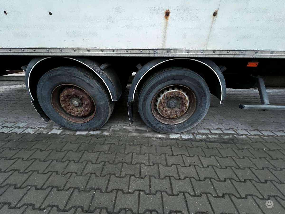 -Kita-, kietašonės