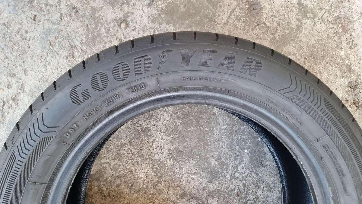 Goodyear Eficient Grip Perfomance, летние 185/60 R15