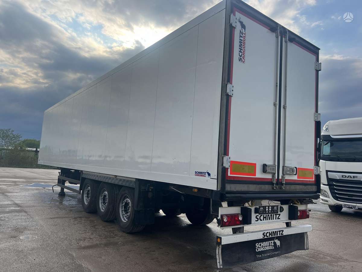 Schmitz SKO 24L FP45, refrigerated
