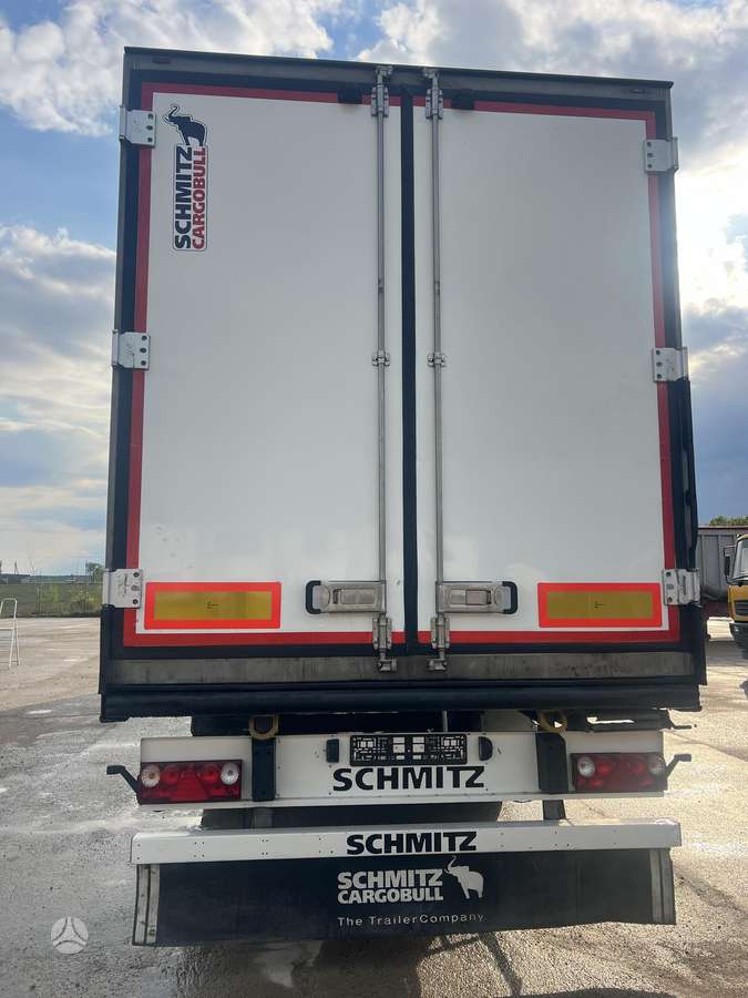 Schmitz SKO 24L FP45, refrigerated