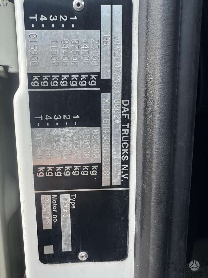 DAF XF106 530, double sleeper