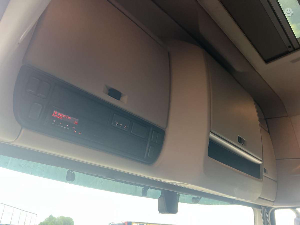 DAF XF106 530, 2 miegamosios vietos