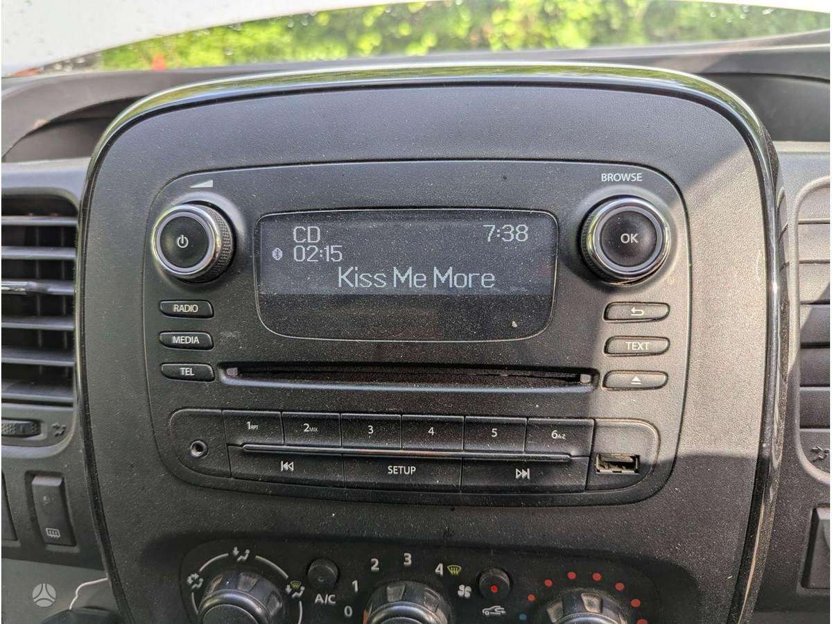 Opel Vivaro двигатель