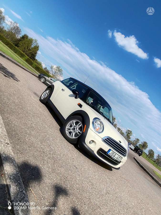 Mini Cooper, 1.6 l., hatchback