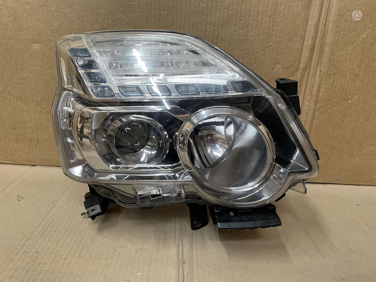 Nissan X-Trail lights, a/c condenser, radiator