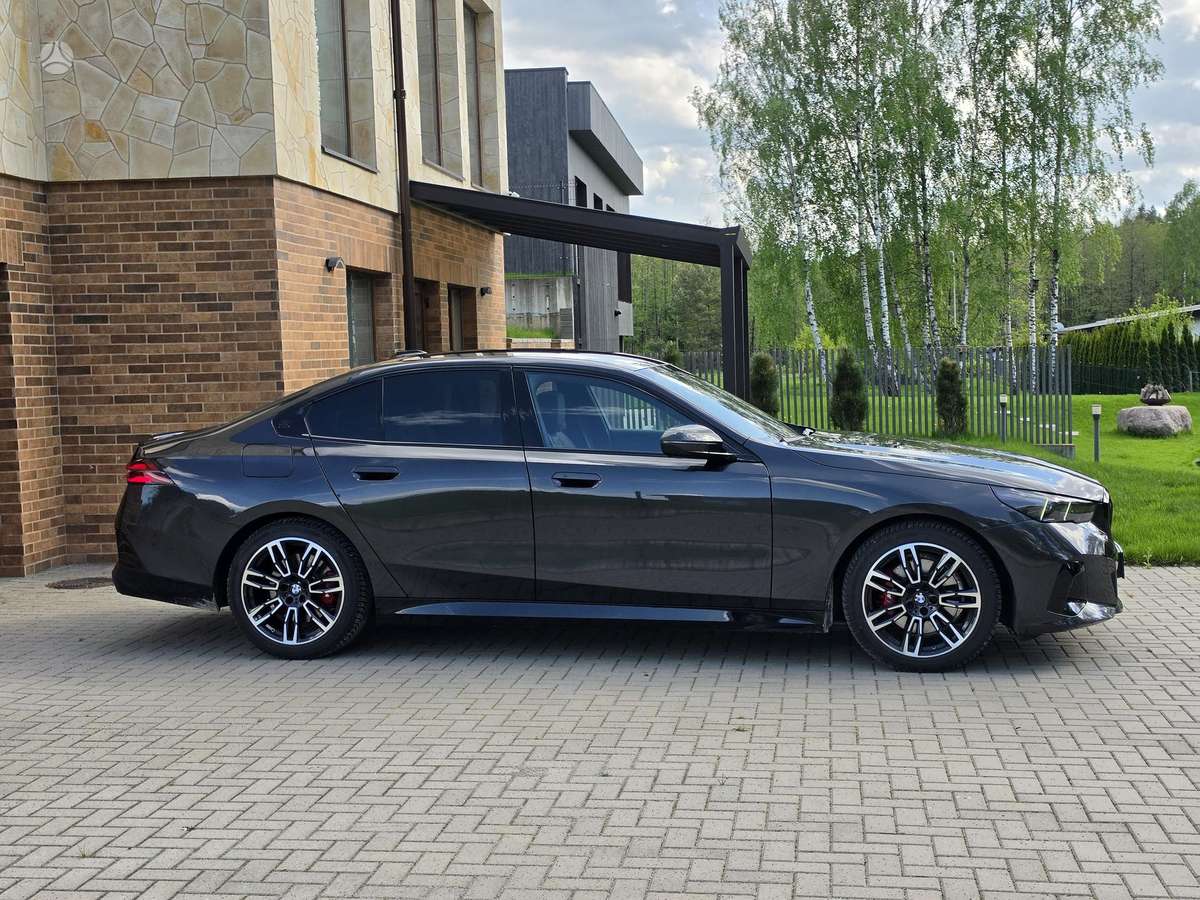BMW 520, 2.0 l., Седан
