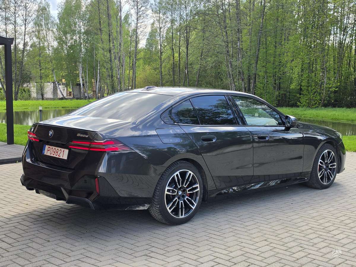 BMW 520, 2.0 l., Седан