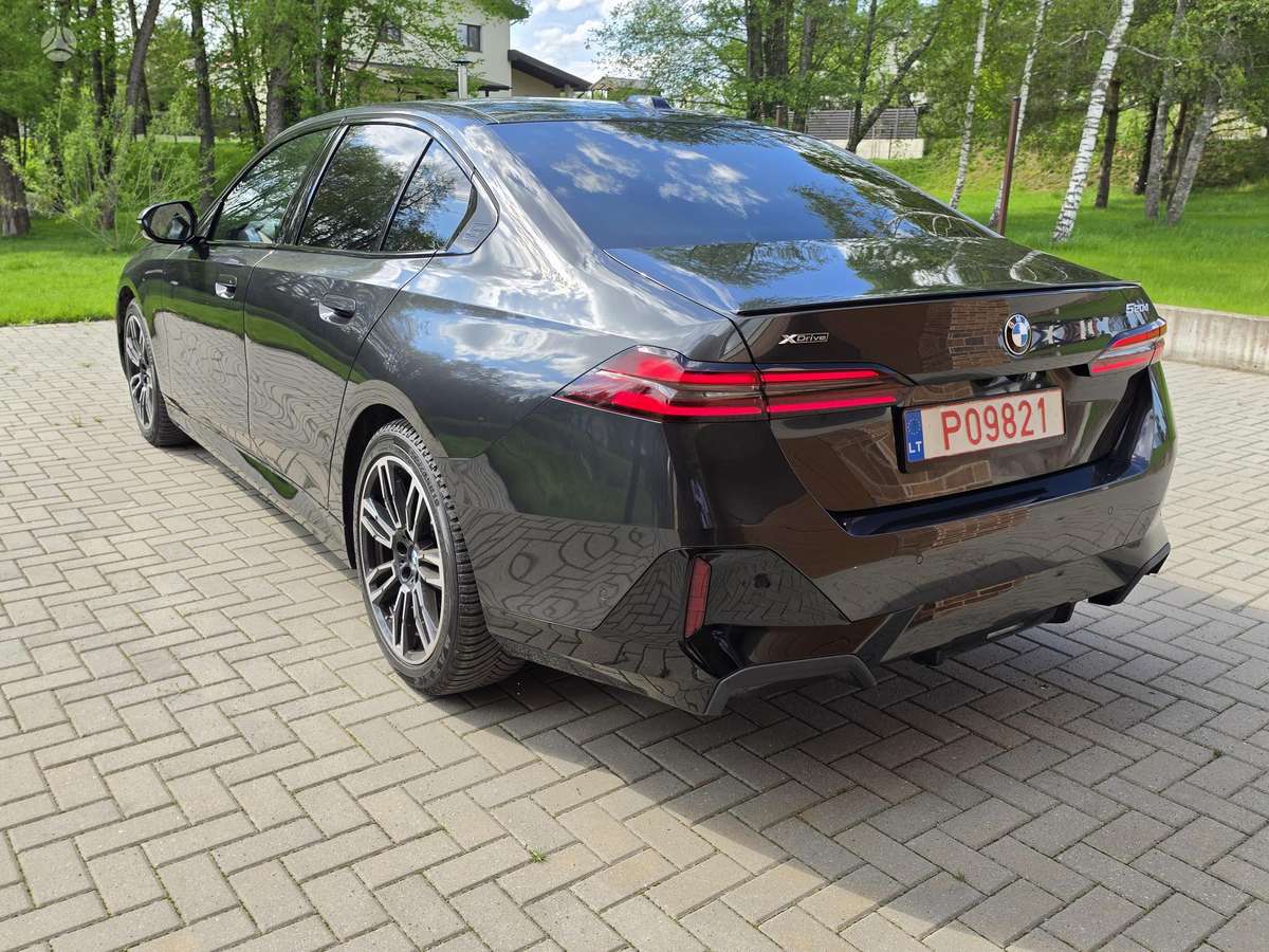 BMW 520, 2.0 l., Седан