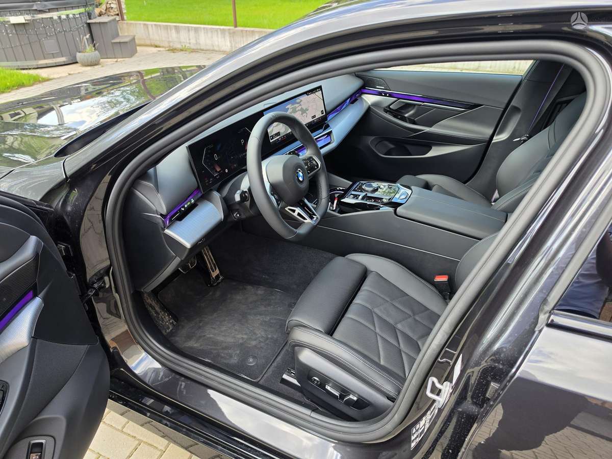 BMW 520, 2.0 l., Седан