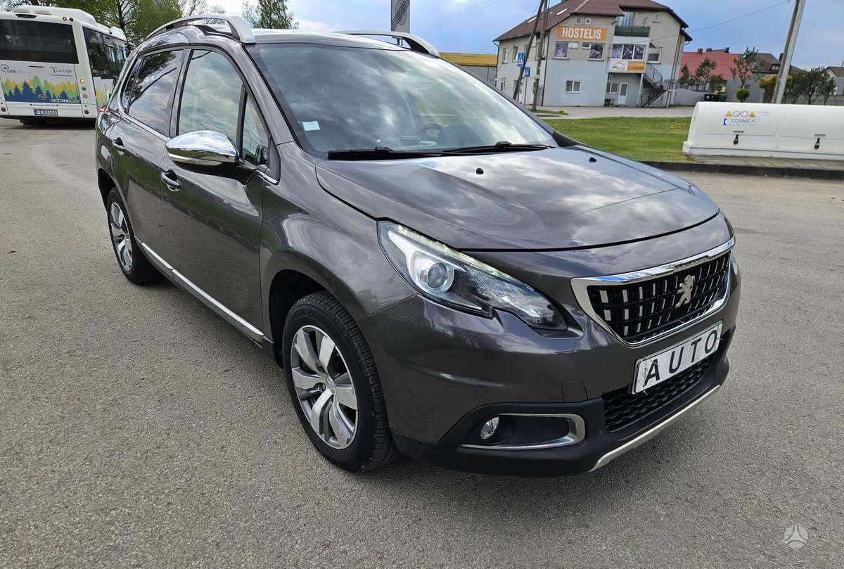 Peugeot 2008 - 8