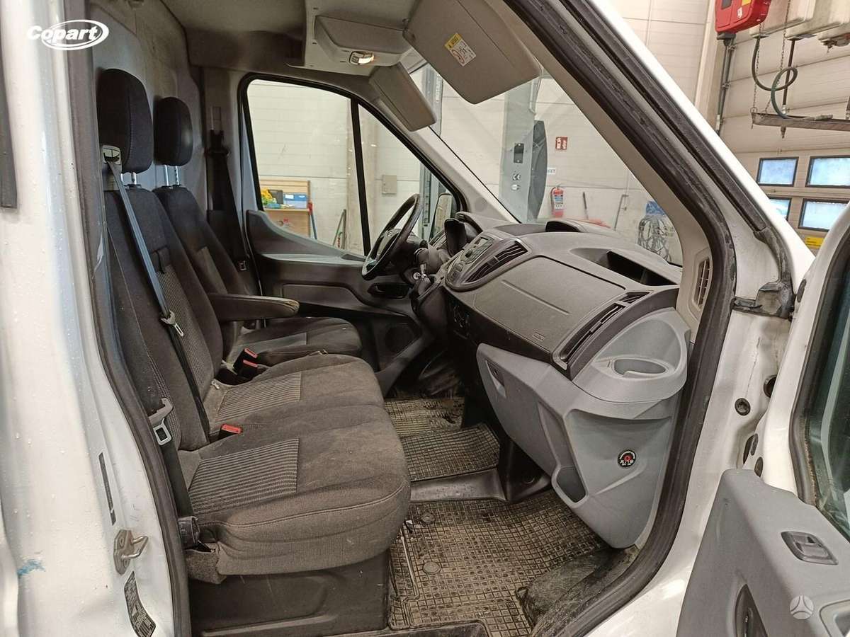 Ford Transit, passenger vans