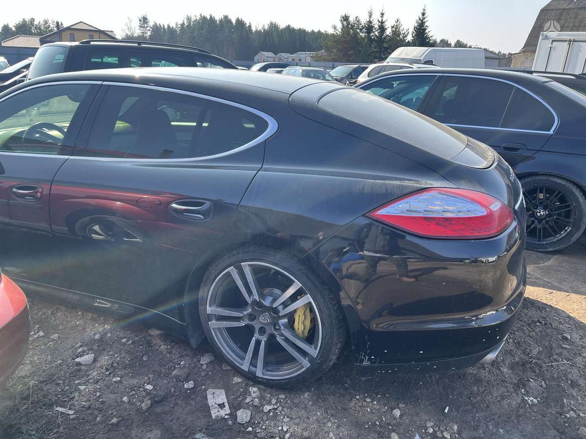 Porsche Panamera Visi privalumai dalimis