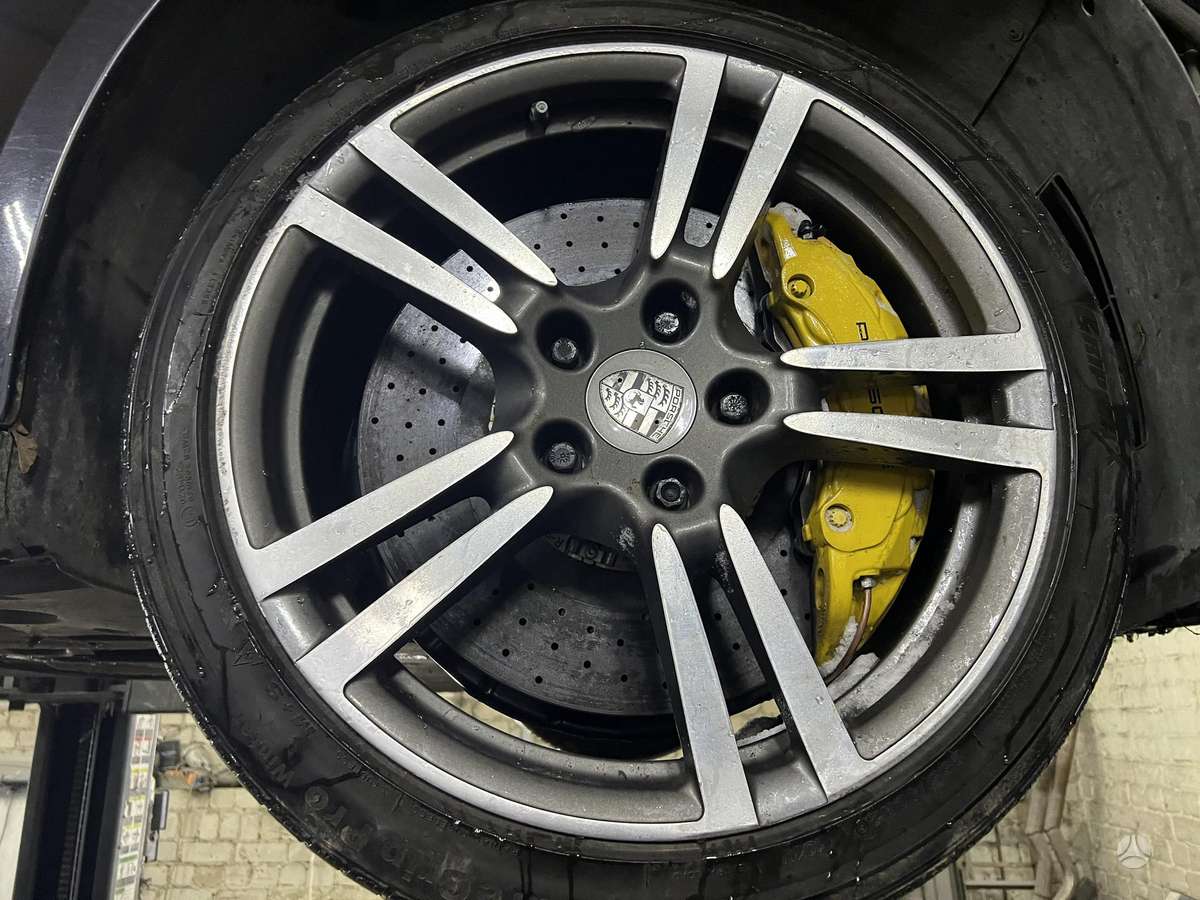 Porsche Panamera Visi privalumai dalimis