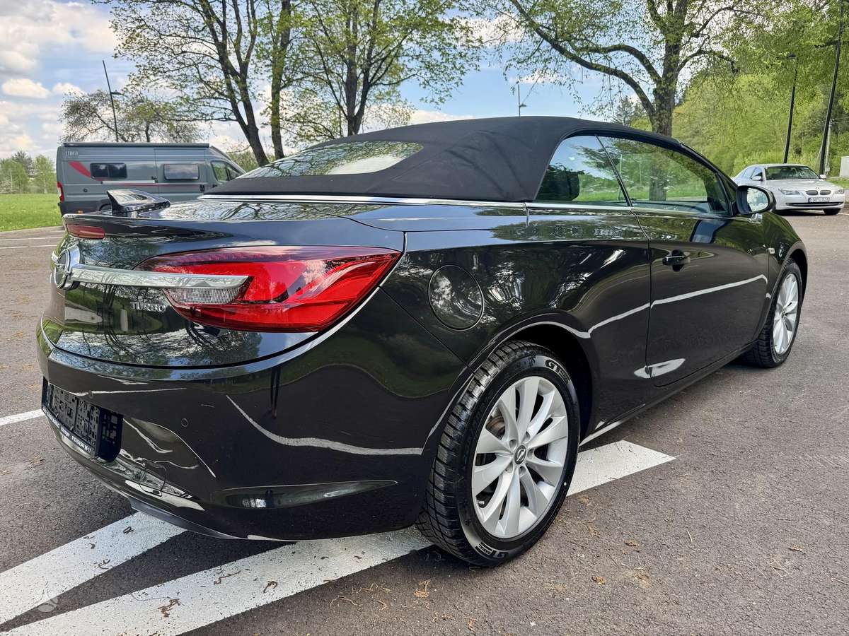 Opel Cascada, 1.6 l., convertible