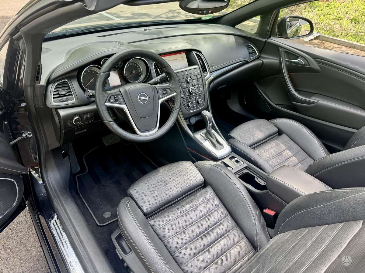 Opel Cascada, 1.6 l., convertible