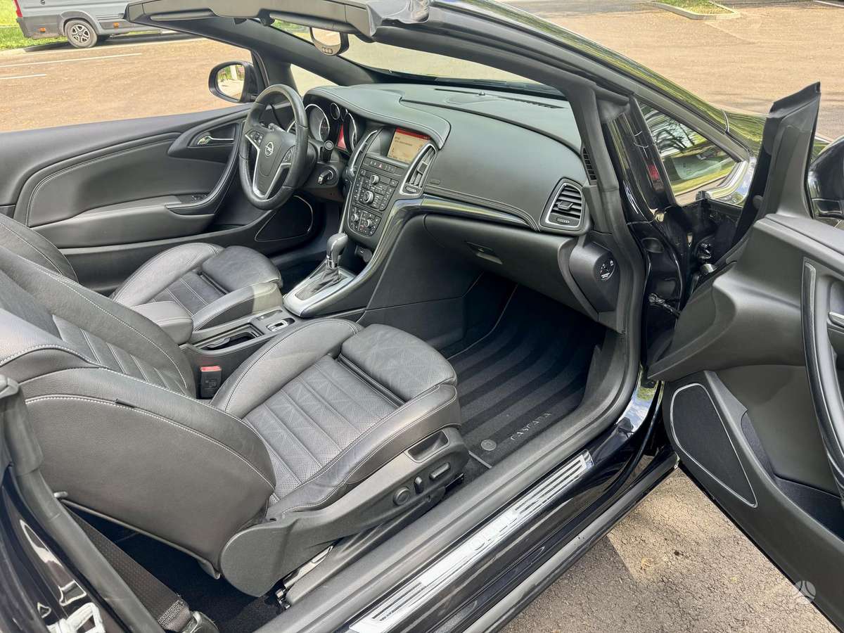 Opel Cascada, 1.6 l., convertible