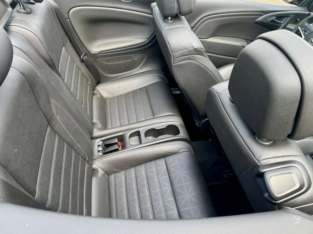 Opel Cascada, 1.6 l., Кабриолет