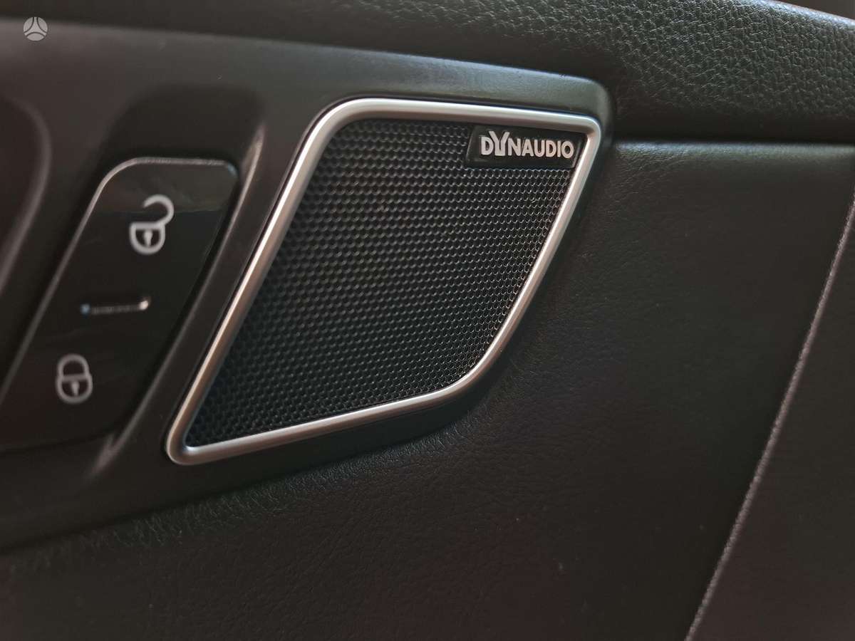 Volkswagen Sharan - 1