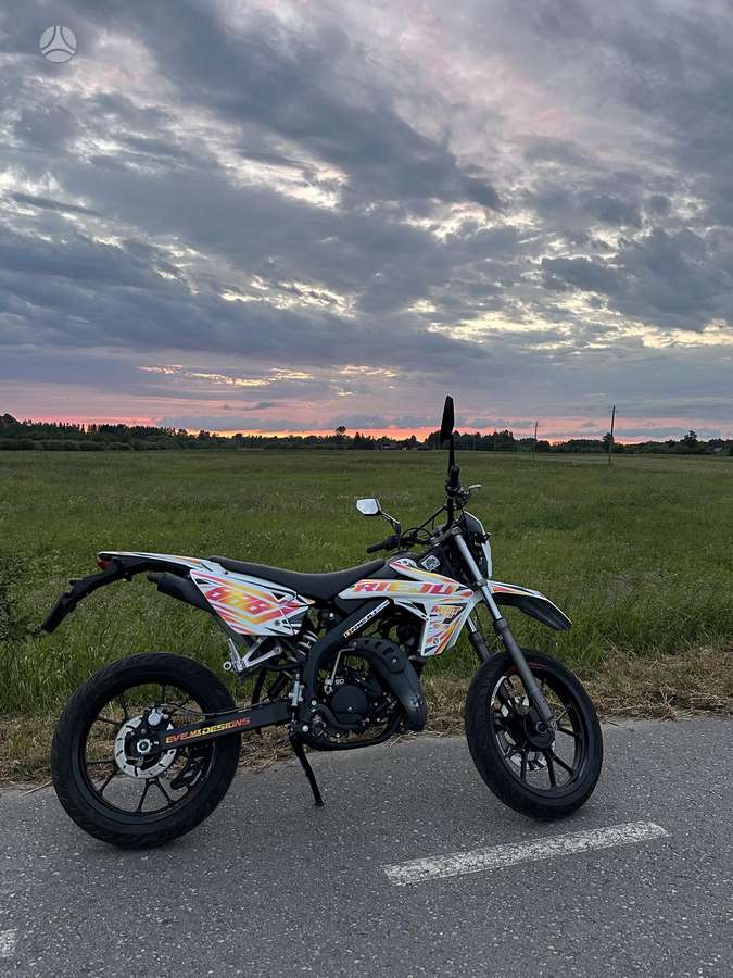 Rieju MRT 50 50cc, supermoto