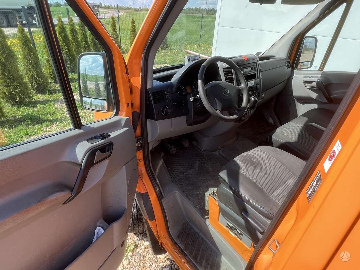 Mercedes-Benz 313, double cabs