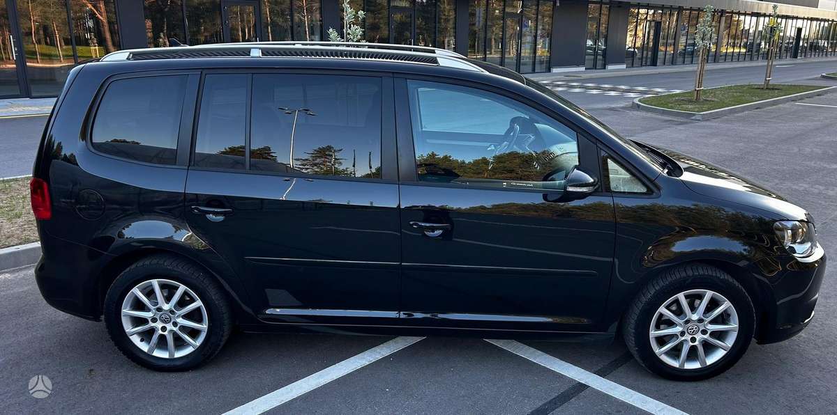 Volkswagen Touran, 1.6 l., Минивэн