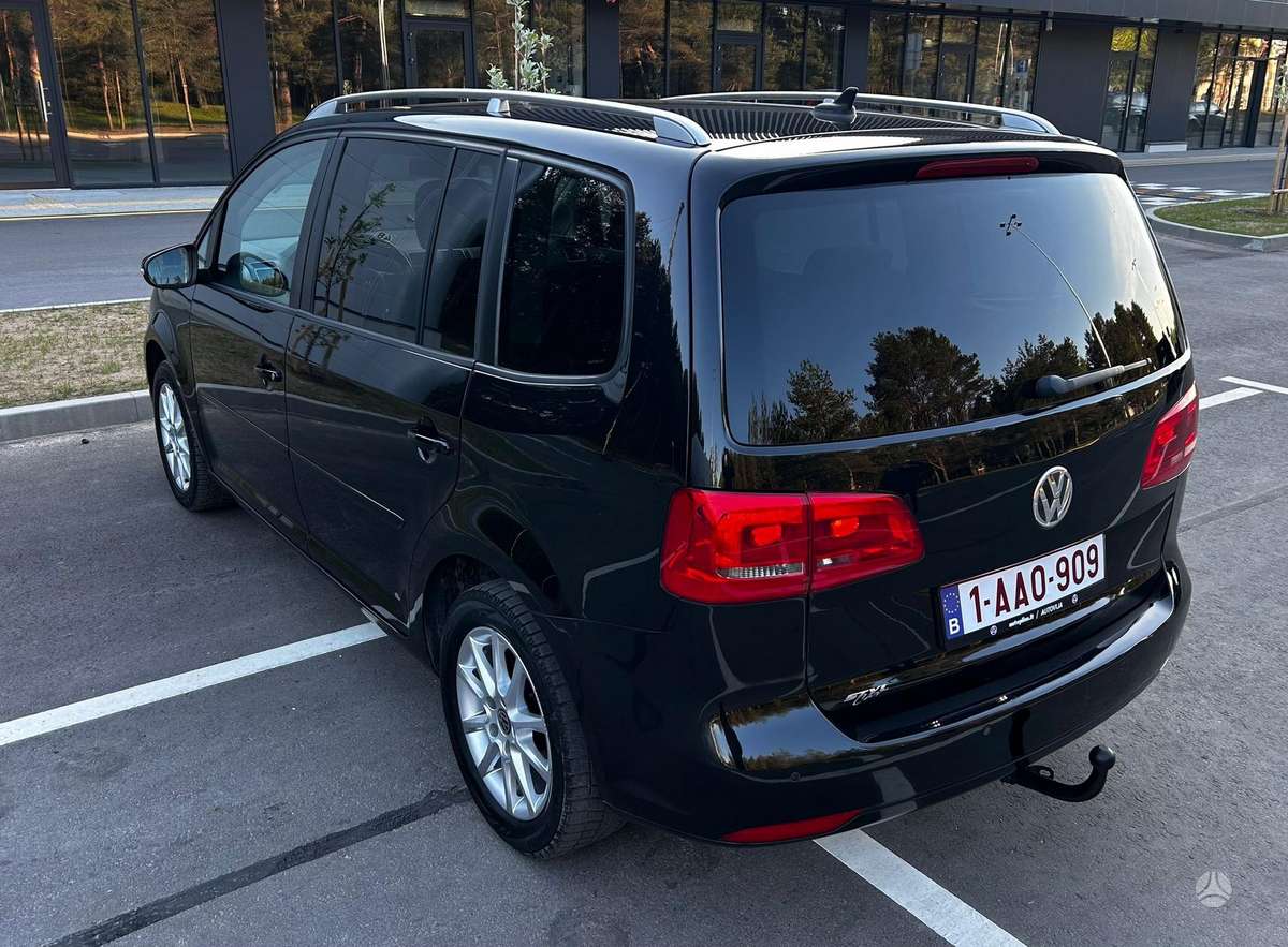 Volkswagen Touran, 1.6 l., Минивэн