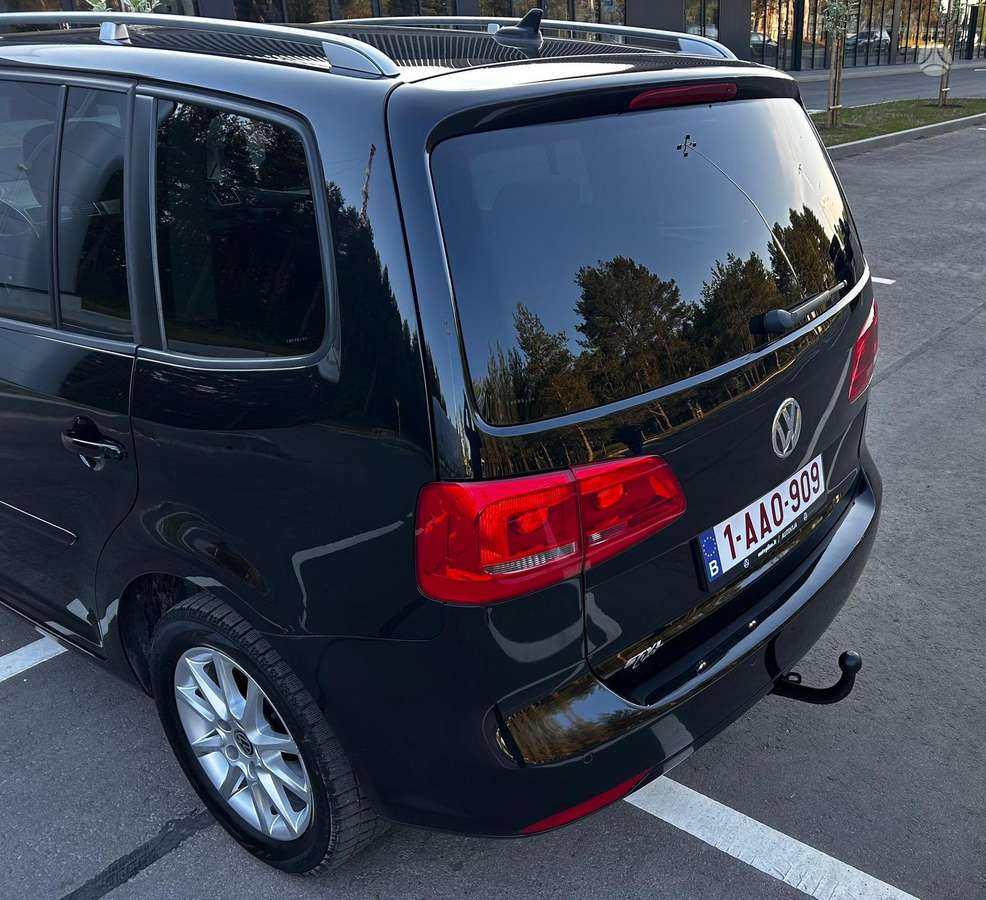Volkswagen Touran, 1.6 l., Минивэн
