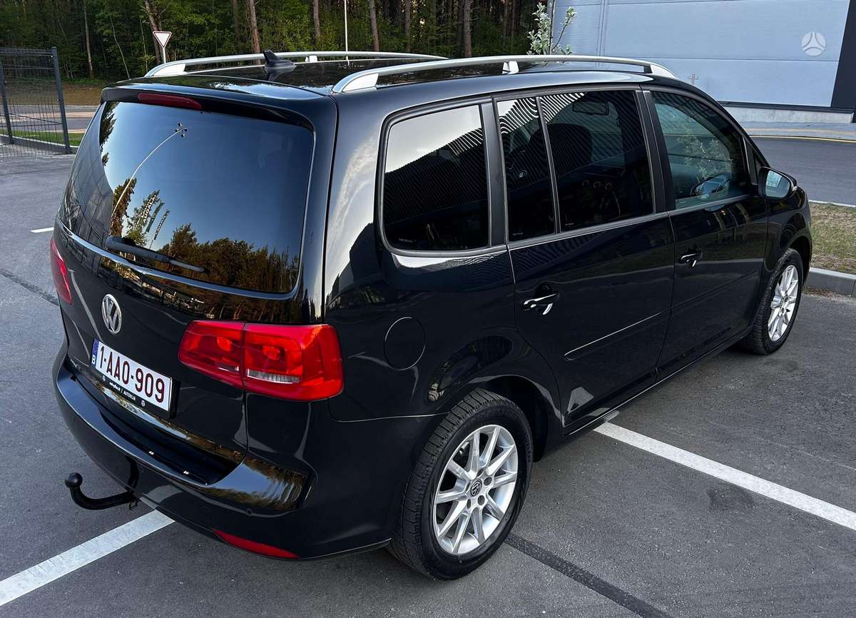 Volkswagen Touran, 1.6 l., Минивэн