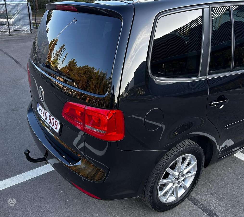 Volkswagen Touran, 1.6 l., Минивэн