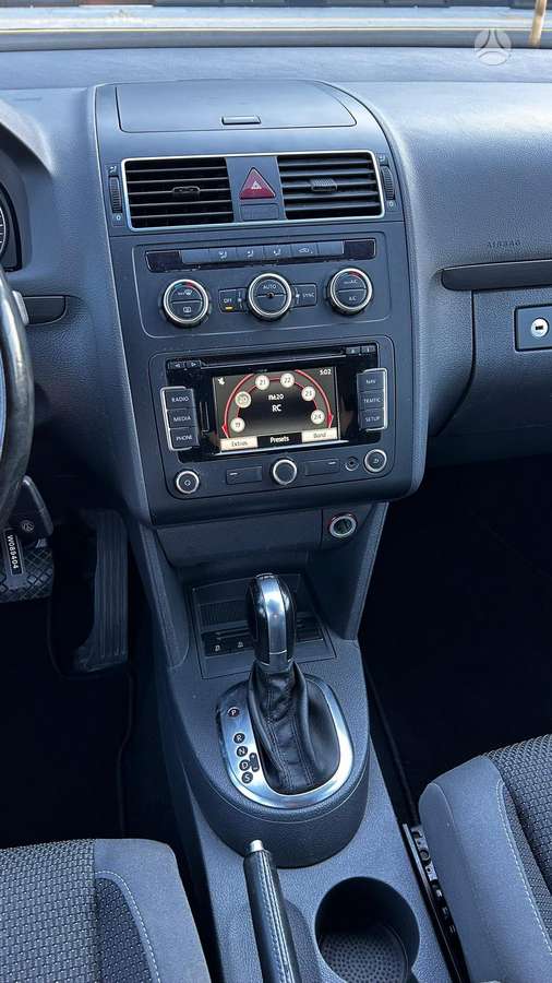 Volkswagen Touran, 1.6 l., Минивэн