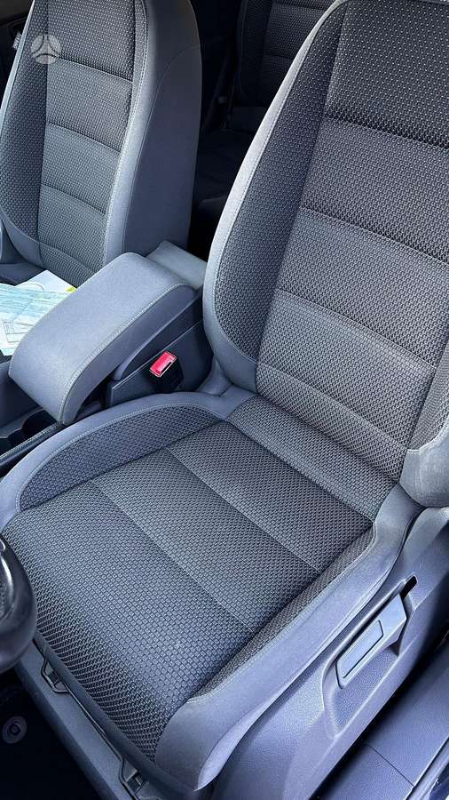 Volkswagen Touran, 1.6 l., Минивэн