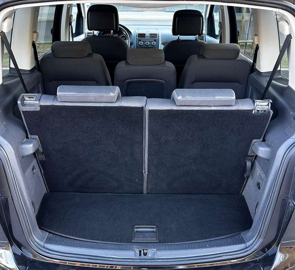 Volkswagen Touran, 1.6 l., Минивэн