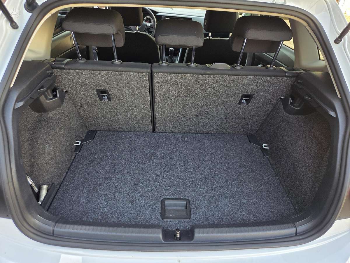 Volkswagen Polo - 10