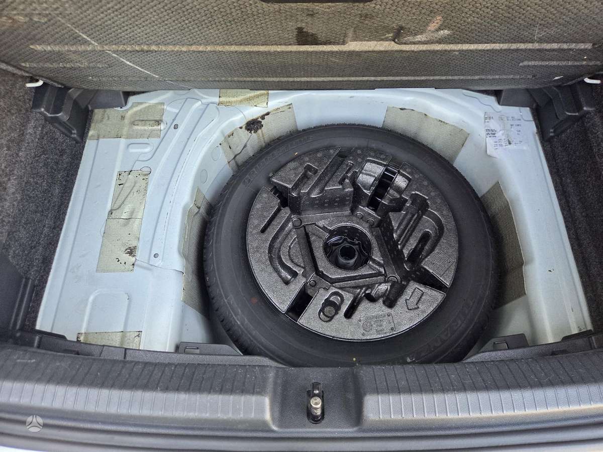 Volkswagen Polo - 11