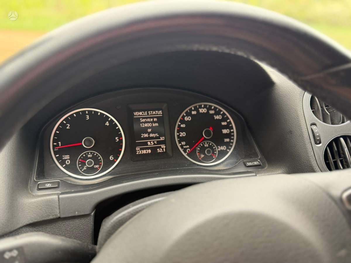 Volkswagen Tiguan - 6