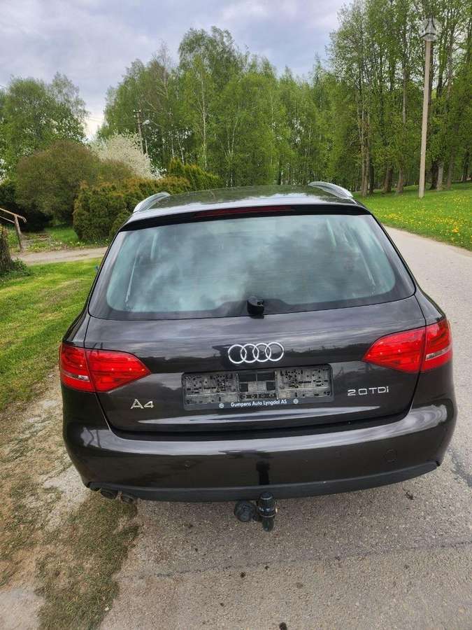 Audi A4, 2.0 l., universalas