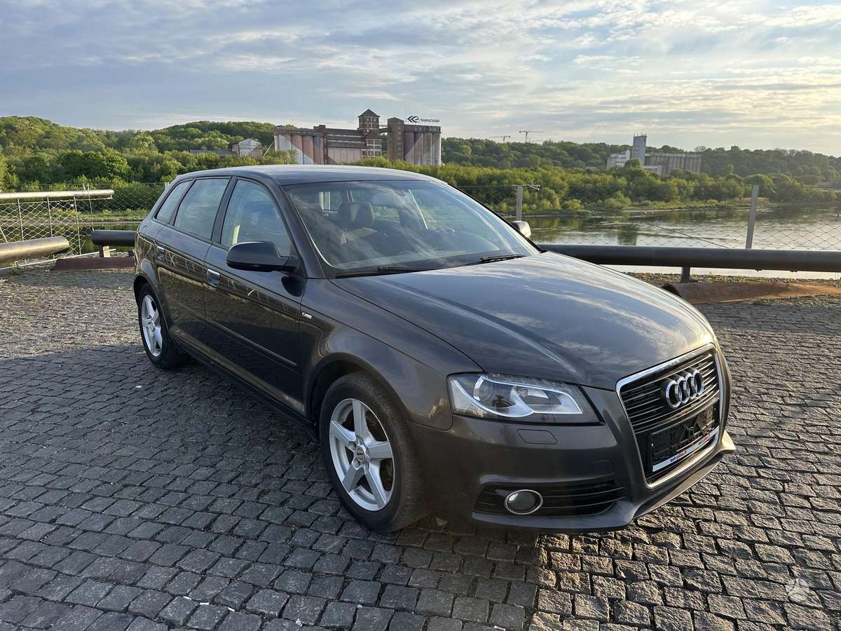 Audi A3, 1.2 l., hatchback