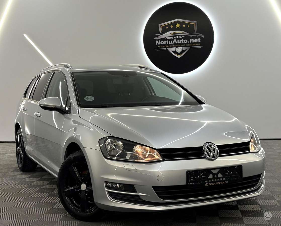 Volkswagen Golf - 1