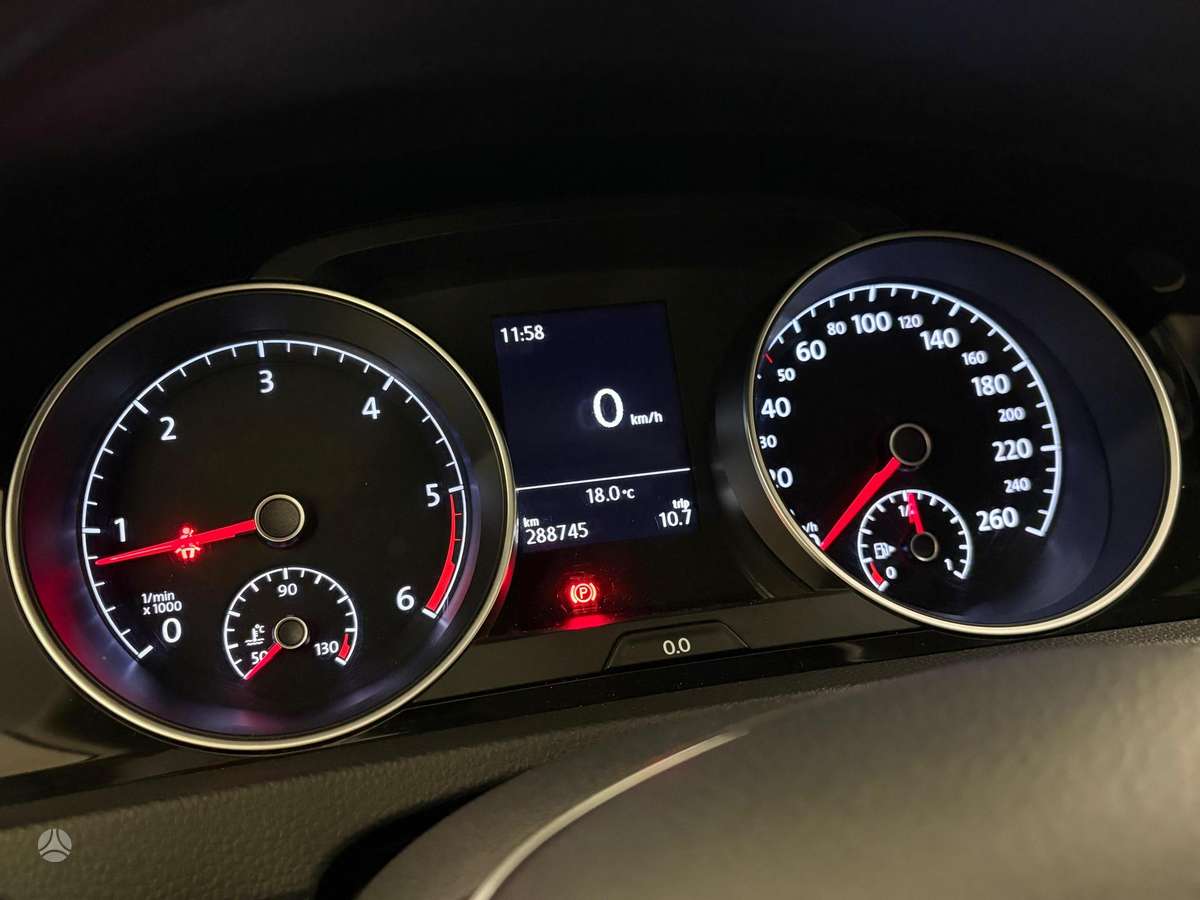 Volkswagen Golf - 4