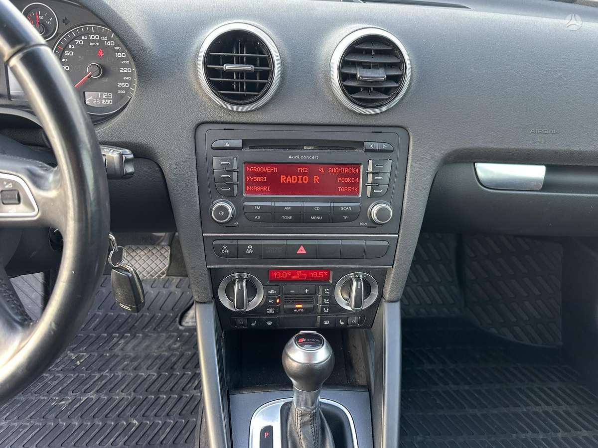 Audi A3, 1.2 l., hatchback